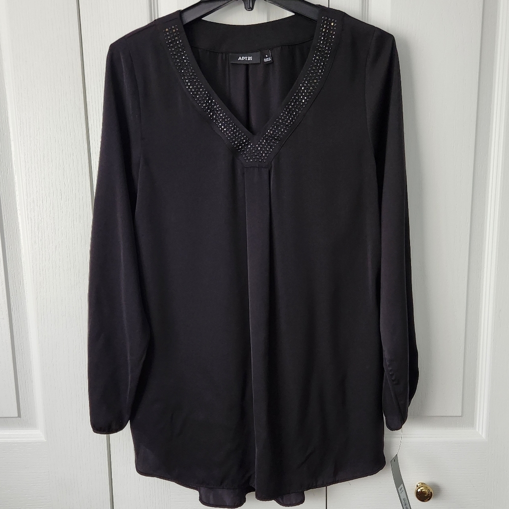 Womens nwt Apt 9 top